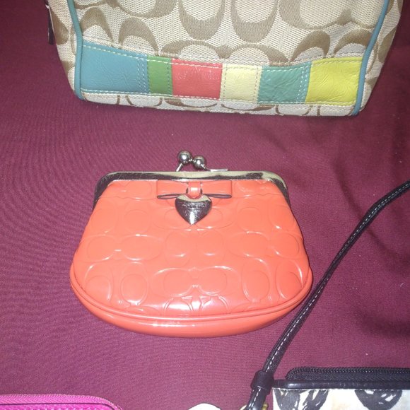 ❤️Lot 4 COACH Wristlet Kisslock Wallet Cosmetic Makeup Case 3 Hangtags/Fobs - Picture 3 of 10